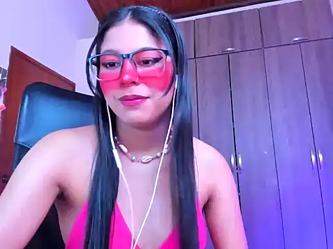 Snapshot of _ALLYSON18_ chatting on September 18, 2025, 11:23 am ALLYSON18 online show from September 18, 2025, 11:23 am