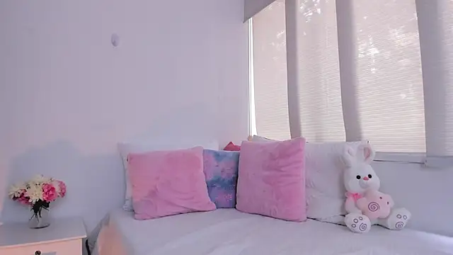 Snapshot of Brisa_blue chatting on February 19, 2025, 4:11 pm Brisa blue online show from February 19, 2025, 4:11 pm