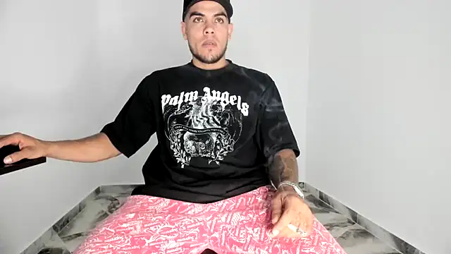 Snapshot of mikee_scooth chatting on November 14, 2025, 7:56 pm mikee scooth online show from November 14, 2025, 7:56 pm