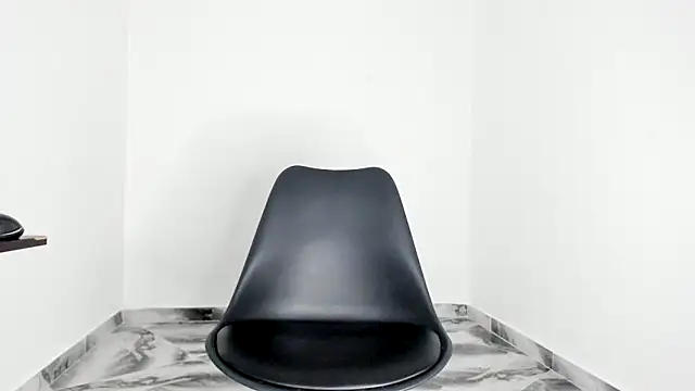 Snapshot of mikee_scooth chatting on January 5, 2026, 6:00 pm mikee scooth online show from January 5, 2026, 6:00 pm