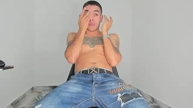 Snapshot of mikee_scooth chatting on January 12, 2026, 8:14 pm mikee scooth online show from January 12, 2026, 8:14 pm