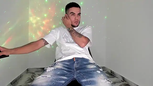 mikee scooth online show from April 12, 2026, 5:01 am