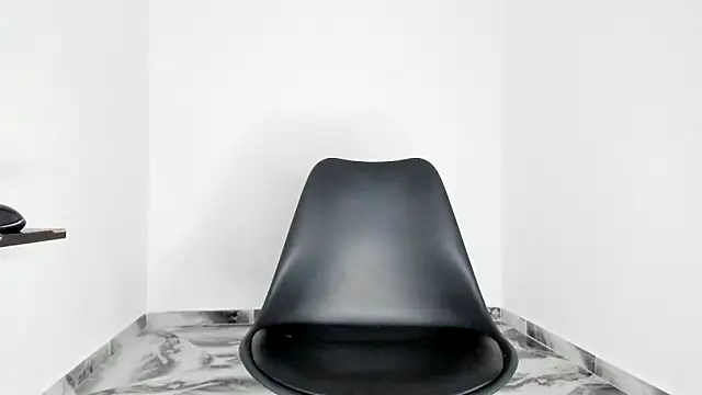 mikee scooth online show from April 15, 2026, 4:03 pm