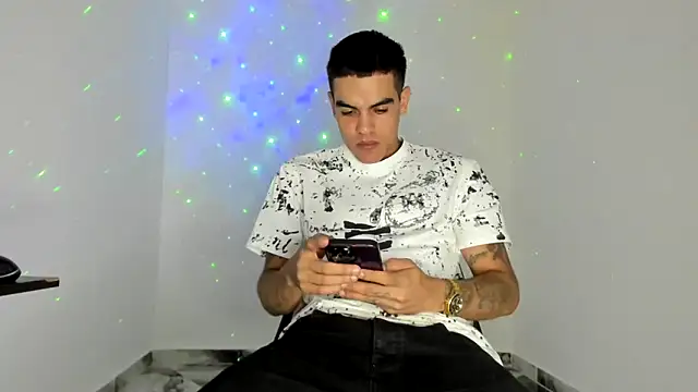 mikee scooth online show from April 20, 2026, 2:31 pm