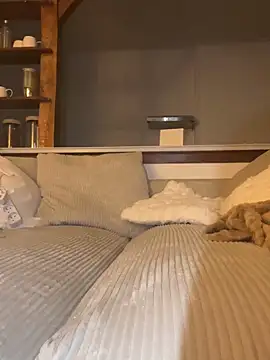 queenlo xxx online show from March 5, 2026, 9:55 pm