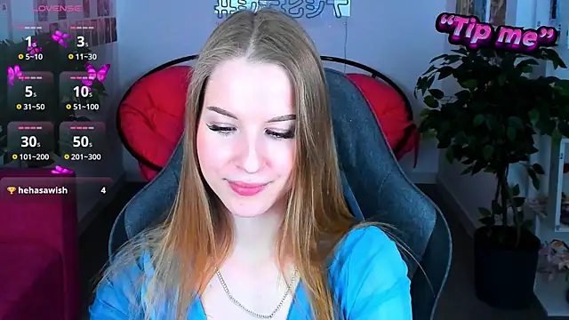 CuteMousee online show from December 29, 2024, 5:54 pm