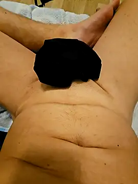 Moonbadboyss online show from March 24, 2026, 8:14 pm