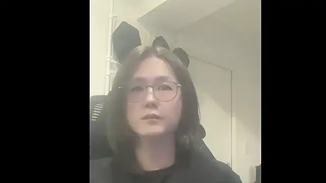 mel  mel online show from October 28, 2025, 7:45 am