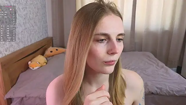 Snapshot of HalieCross chatting on February 11, 2025, 9:31 am HalieCross online show from February 11, 2025, 9:31 am