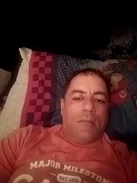 ELMOTHEFUCKER69 online show from September 17, 2025, 6:31 pm