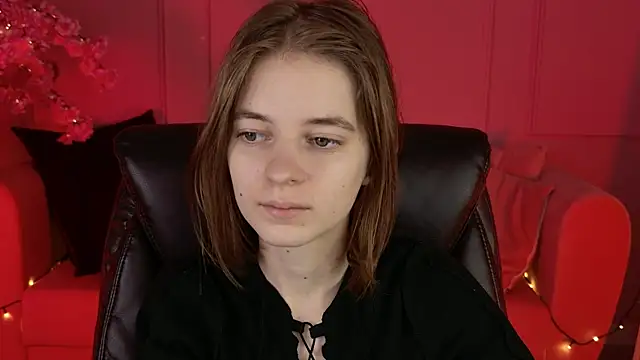 TinaDavil online show from December 9, 2024, 2:06 pm