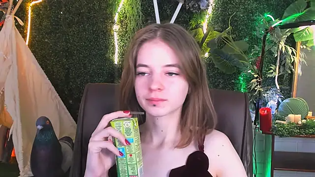 TinaDavil online show from February 25, 2025, 2:11 pm