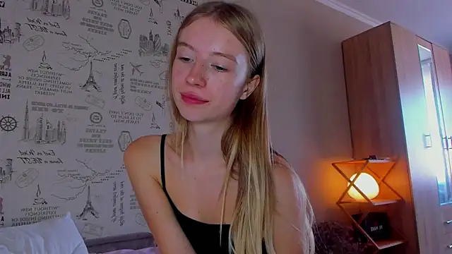 minidivaa  online show from September 24, 2025, 7:12 am