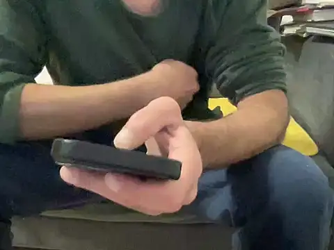 4small4inchlol online show from January 12, 2026, 5:40 pm