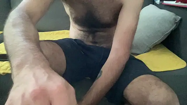 4small4inchlol online show from June 9, 2026, 9:43 am