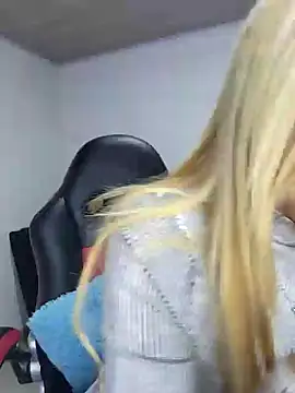 Snapshot of alicev_kitty chatting on January 16, 2025, 1:14 pm alicev kitty online show from January 16, 2025, 1:14 pm