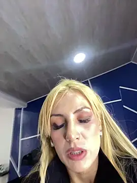 Snapshot of alicev_kitty chatting on March 13, 2025, 1:29 pm alicev kitty online show from March 13, 2025, 1:29 pm
