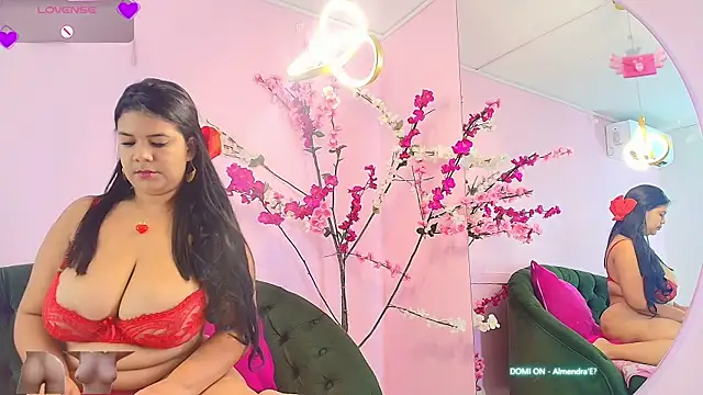 almendraevans online show from March 18, 2025, 12:03 pm