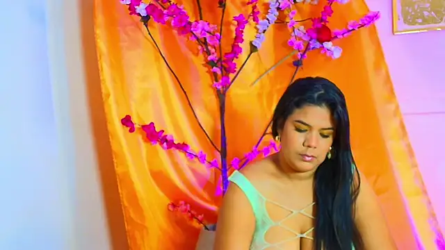 almendraevans online show from September 27, 2025, 1:05 pm