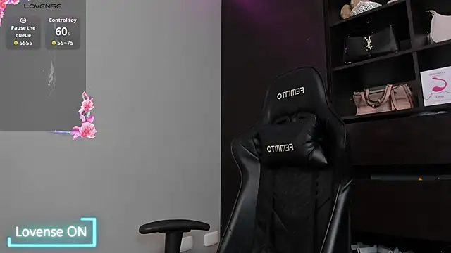 MeganDaviees online show from December 17, 2025, 11:11 pm