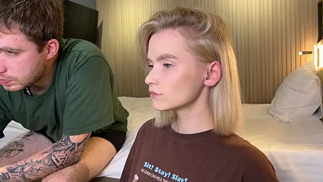 Adelovenick online show from November 10, 2025, 12:15 pm