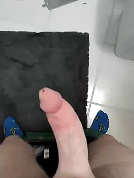 Snapshot of moaning4you95 chatting on February 6, 2025, 7:40 pm moaning4you95 online show from February 6, 2025, 7:40 pm