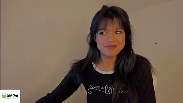 meganthompsonn22 online show from November 6, 2025, 11:44 am