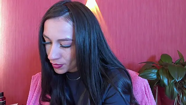 Snapshot of EmiGomez_ chatting on January 31, 2026, 7:11 pm EmiGomez online show from January 31, 2026, 7:11 pm