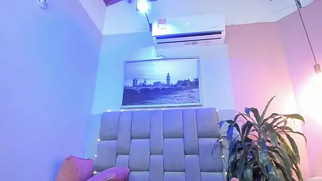 samyriverss online show from December 6, 2024, 7:10 am