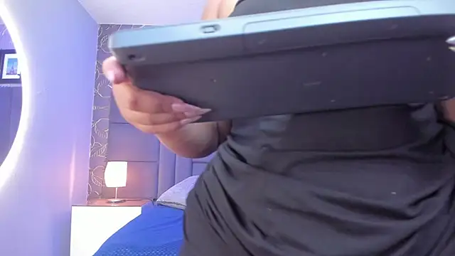 samyriverss online show from March 22, 2025, 3:20 am