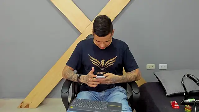 jamesinked  online show from December 24, 2024, 9:00 pm