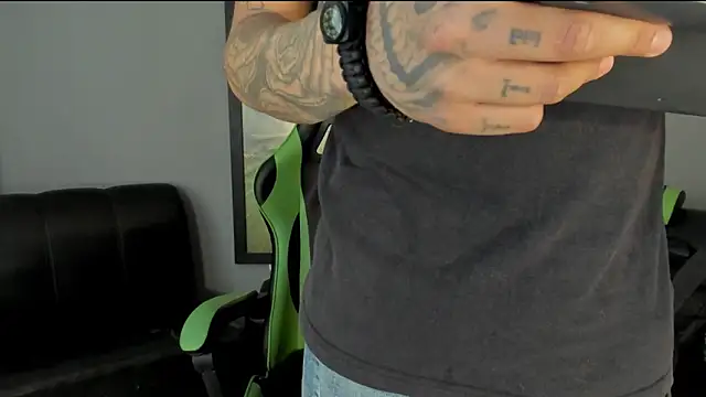 jamesinked  online show from January 16, 2025, 7:41 pm