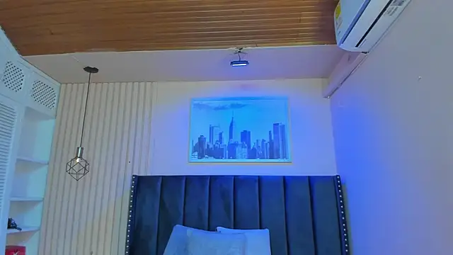 viiolett lee online show from January 24, 2025, 8:00 pm