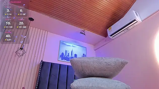 viiolett lee online show from February 13, 2025, 11:15 pm