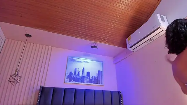 viiolett lee online show from March 22, 2025, 12:28 am