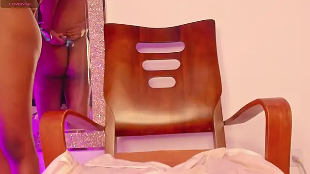 vayoleen online show from December 19, 2024, 9:18 am