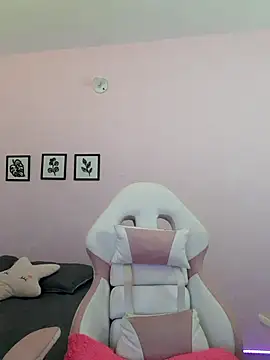 sophie pazz online show from November 3, 2025, 10:21 pm