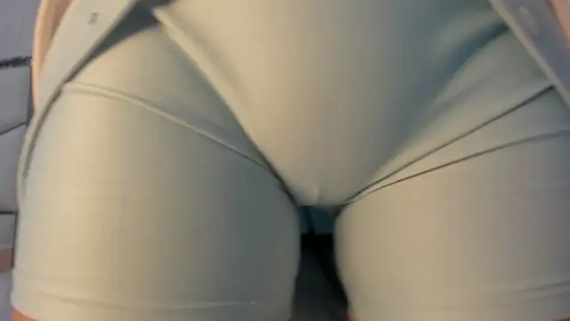 Victoriaa millers online show from November 19, 2025, 7:03 pm