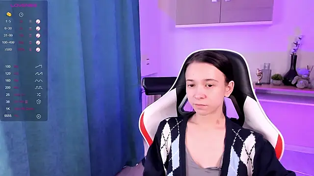 LilithStrangfor online show from December 17, 2024, 8:12 am