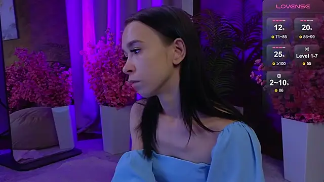 LilithStrangfor online show from October 7, 2025, 9:23 pm