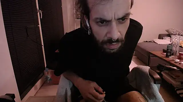 P4RtYBOII92 online show from November 4, 2025, 2:43 am