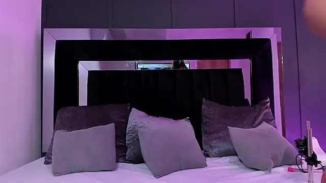 Snapshot of shaina_vasquez chatting on February 20, 2026, 6:26 am shaina vasquez online show from February 20, 2026, 6:26 am