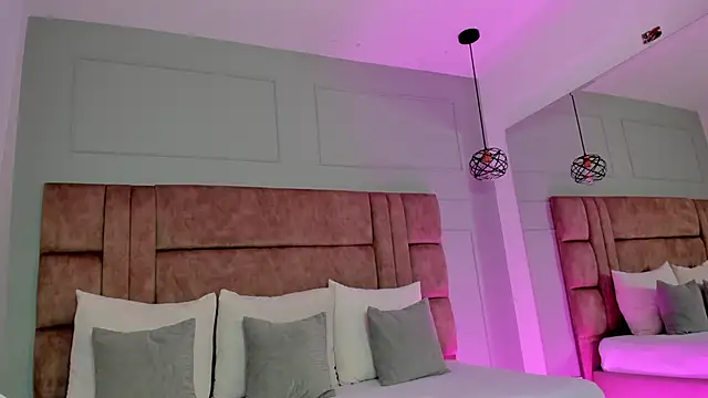 Snapshot of shaina_vasquez chatting on March 11, 2026, 11:55 pm shaina vasquez online show from March 11, 2026, 11:55 pm