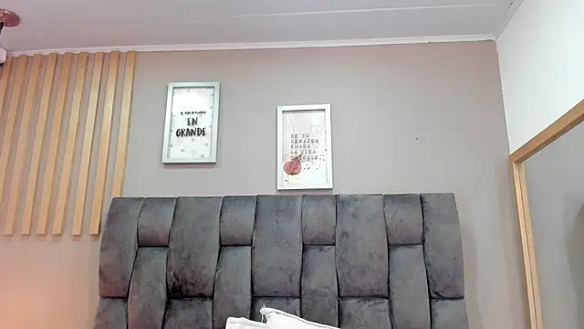 mariaa fernanda online show from December 16, 2025, 4:06 am