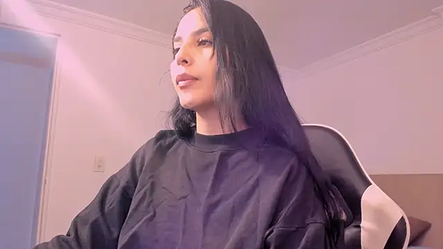  miaquevedo  online show from July 21, 2026, 3:58 pm