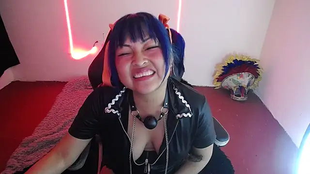 Shaddycute  online show from December 6, 2024, 8:37 am