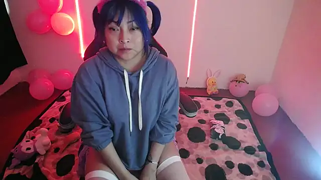 Shaddycute  online show from December 21, 2024, 7:06 pm