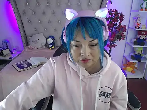 Shaddycute  online show from January 27, 2025, 6:41 pm