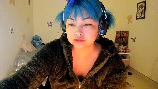 Shaddycute  online show from September 9, 2025, 10:26 am