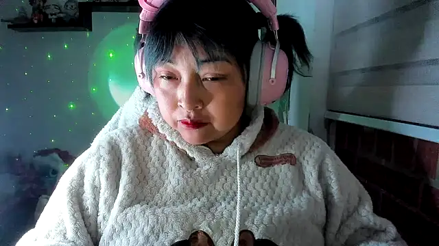 Shaddycute  online show from June 11, 2026, 3:26 am